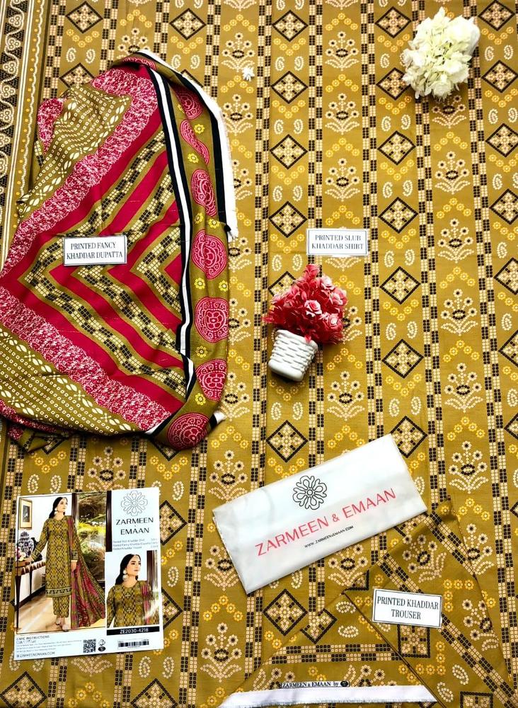 3 Pcs Women's Unstitched Khaddar Printed Suit